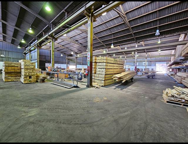2,500M² WORKSHOP TO LET IN JET PARK
